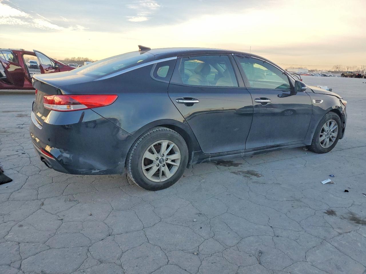 2016 KIA OPTIMA LX photo 5