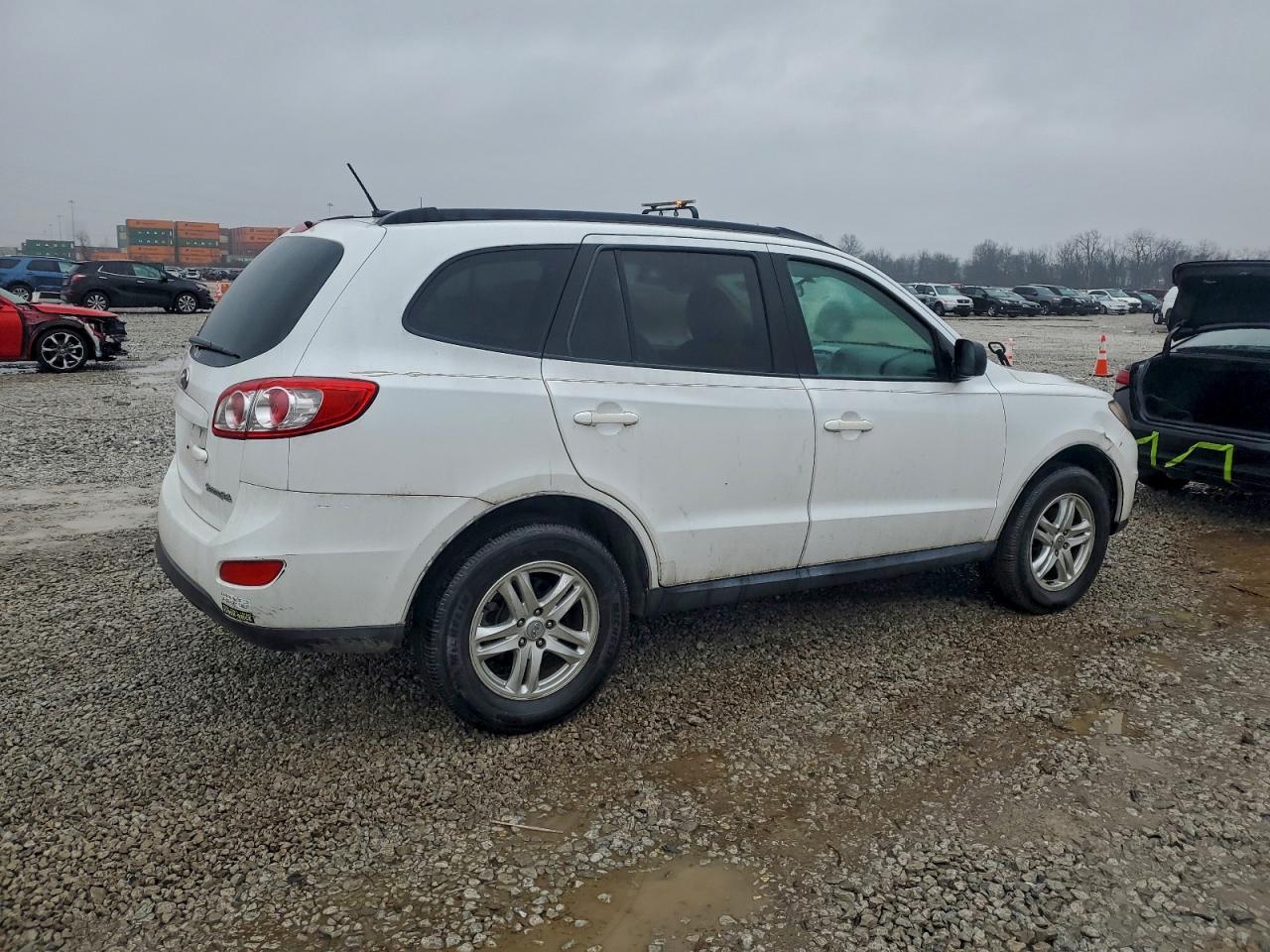 2011 HYUNDAI SANTA FE GLS photo 3