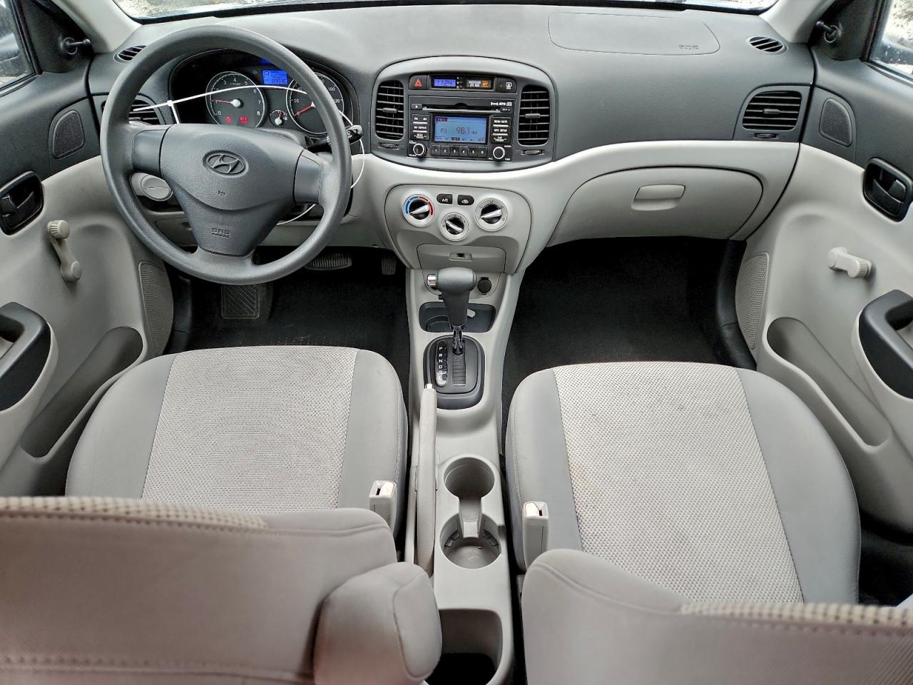 2011 HYUNDAI ACCENT GLS photo 8