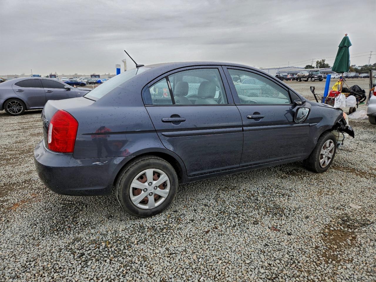 2011 HYUNDAI ACCENT GLS photo 3