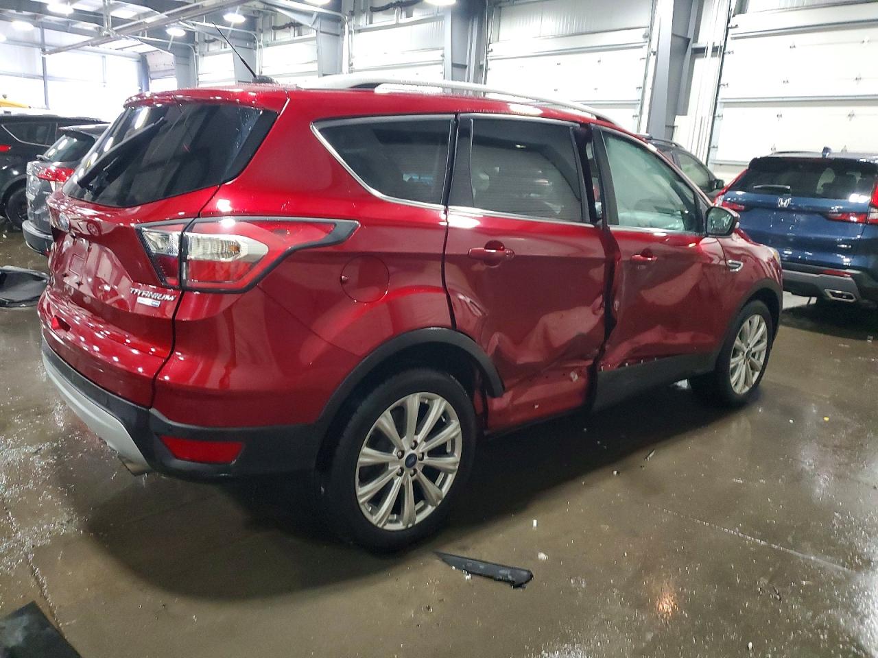 2017 FORD ESCAPE TITANIUM photo 3