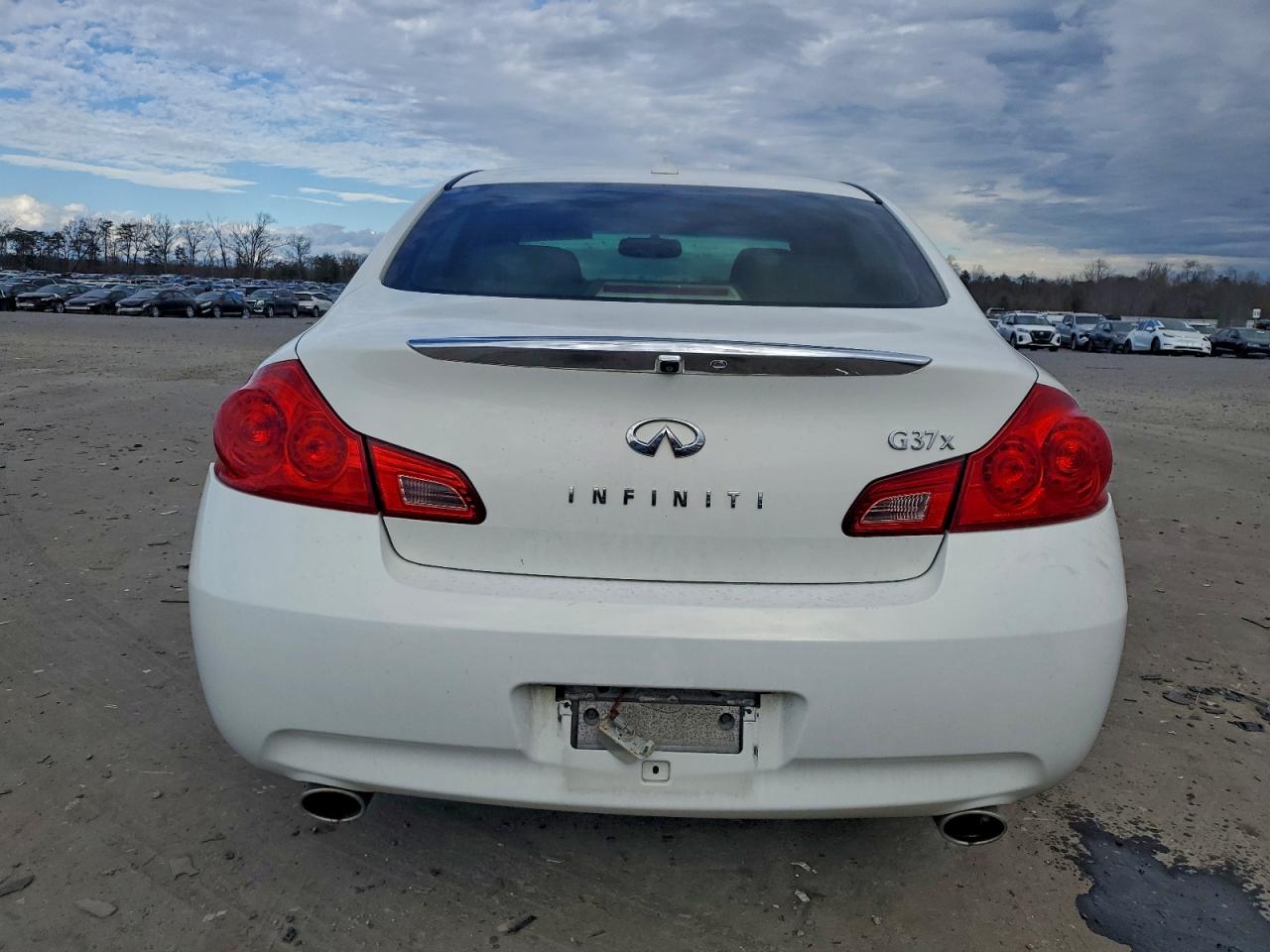 2009 INFINITI G37 photo 6