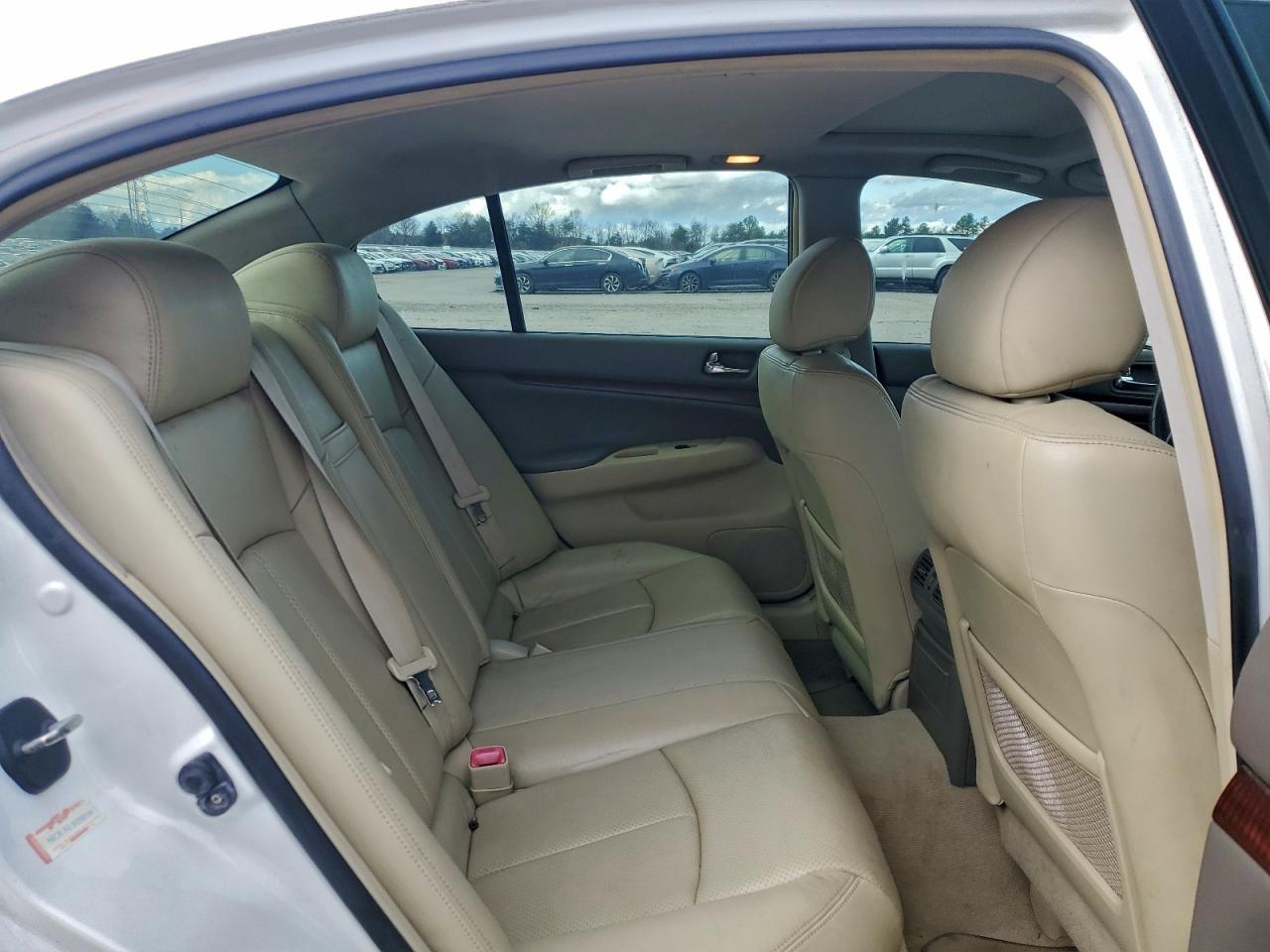 2009 INFINITI G37 photo 10
