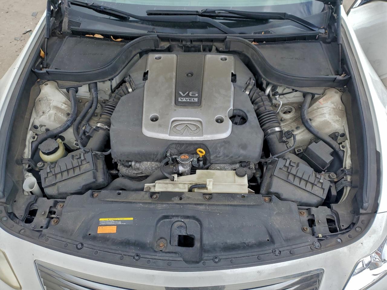 2009 INFINITI G37 photo 11