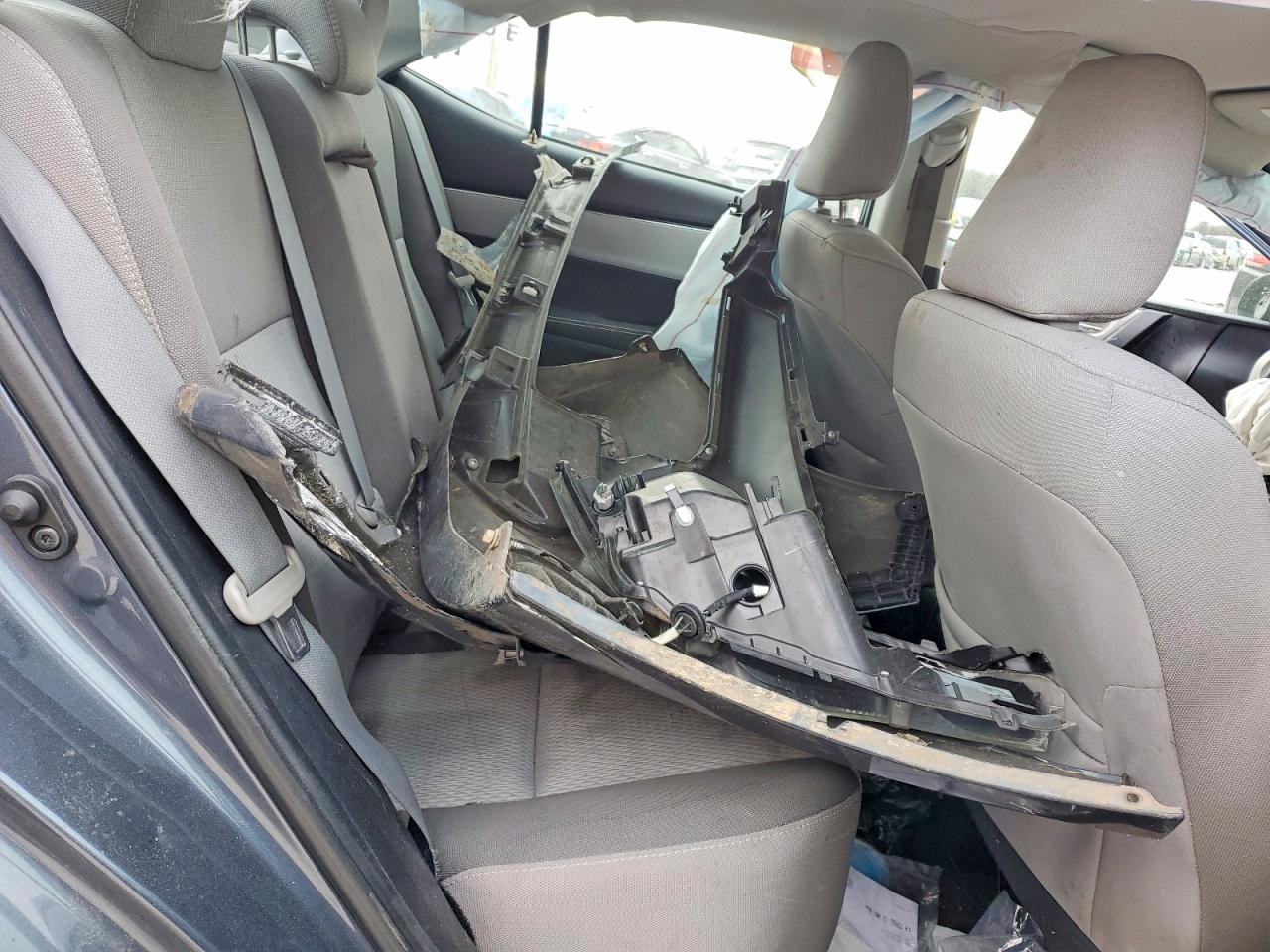 2018 TOYOTA COROLLA L photo 10