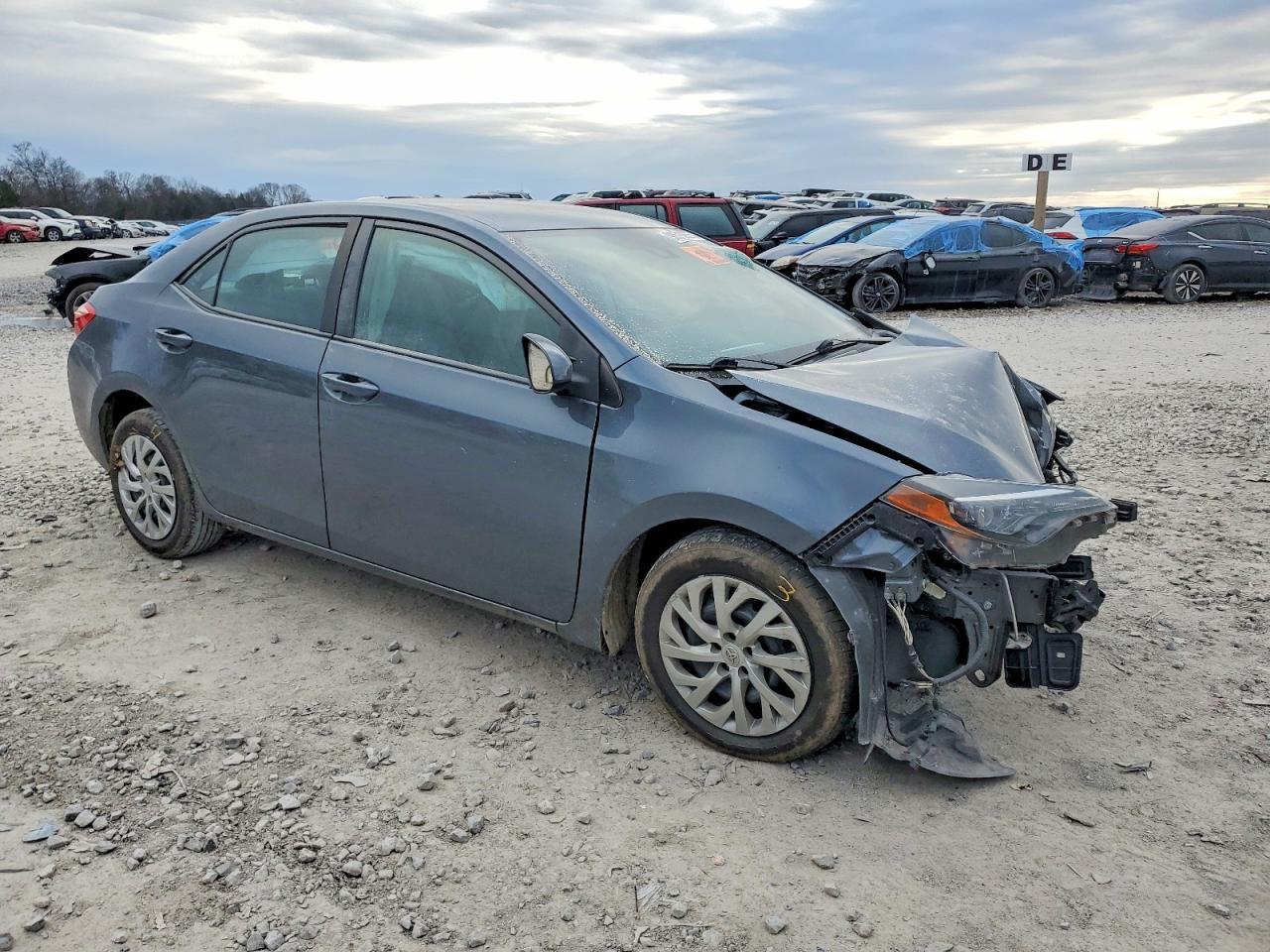 2018 TOYOTA COROLLA L photo 4