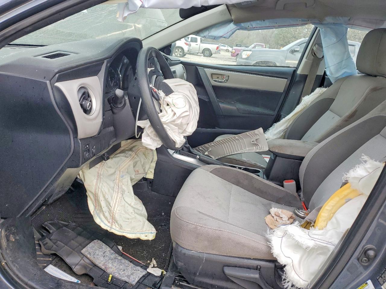 2018 TOYOTA COROLLA L photo 7