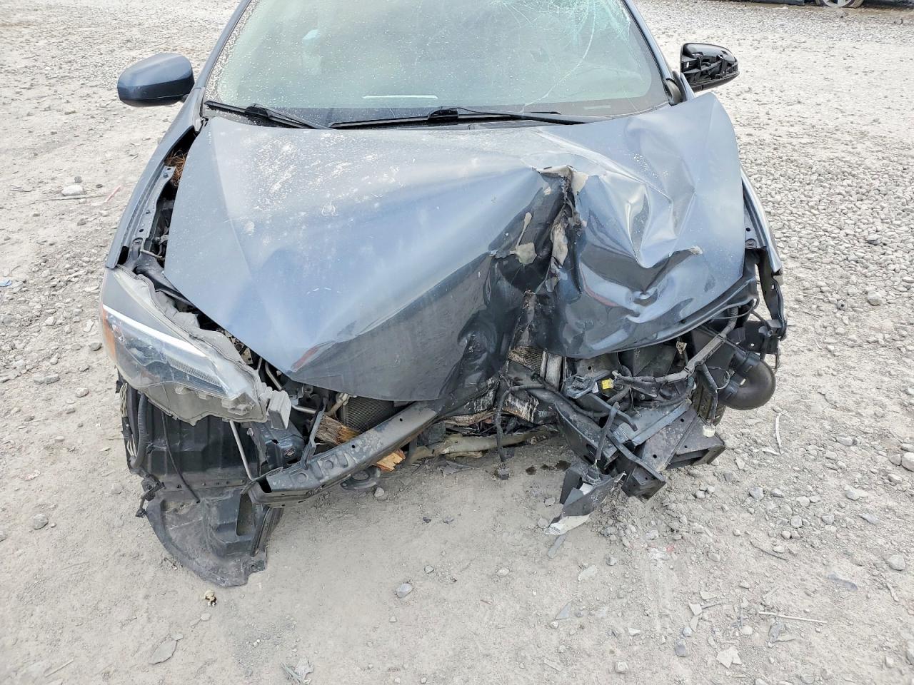 2018 TOYOTA COROLLA L photo 11
