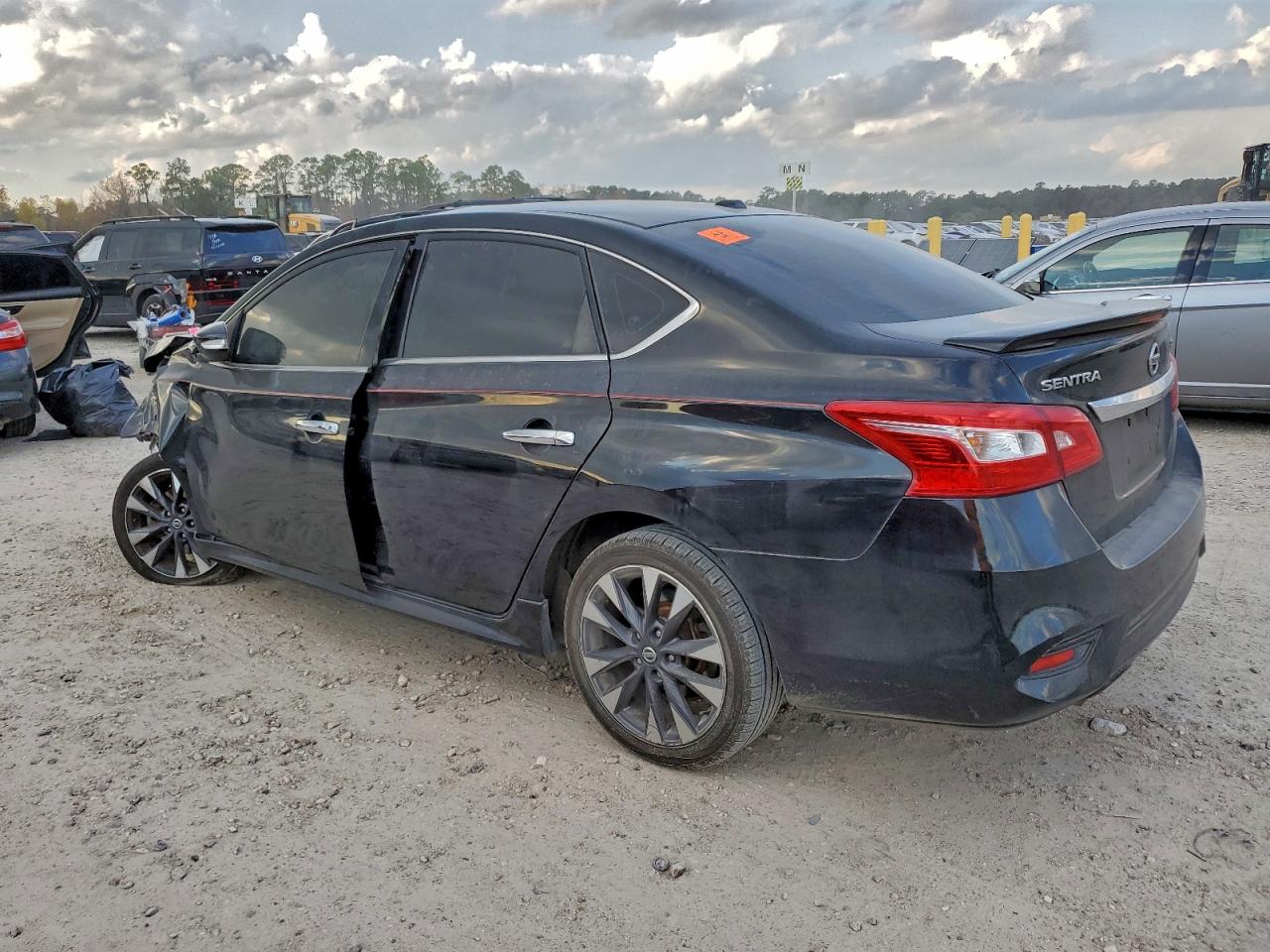 2017 NISSAN SENTRA SR TURBO photo 2