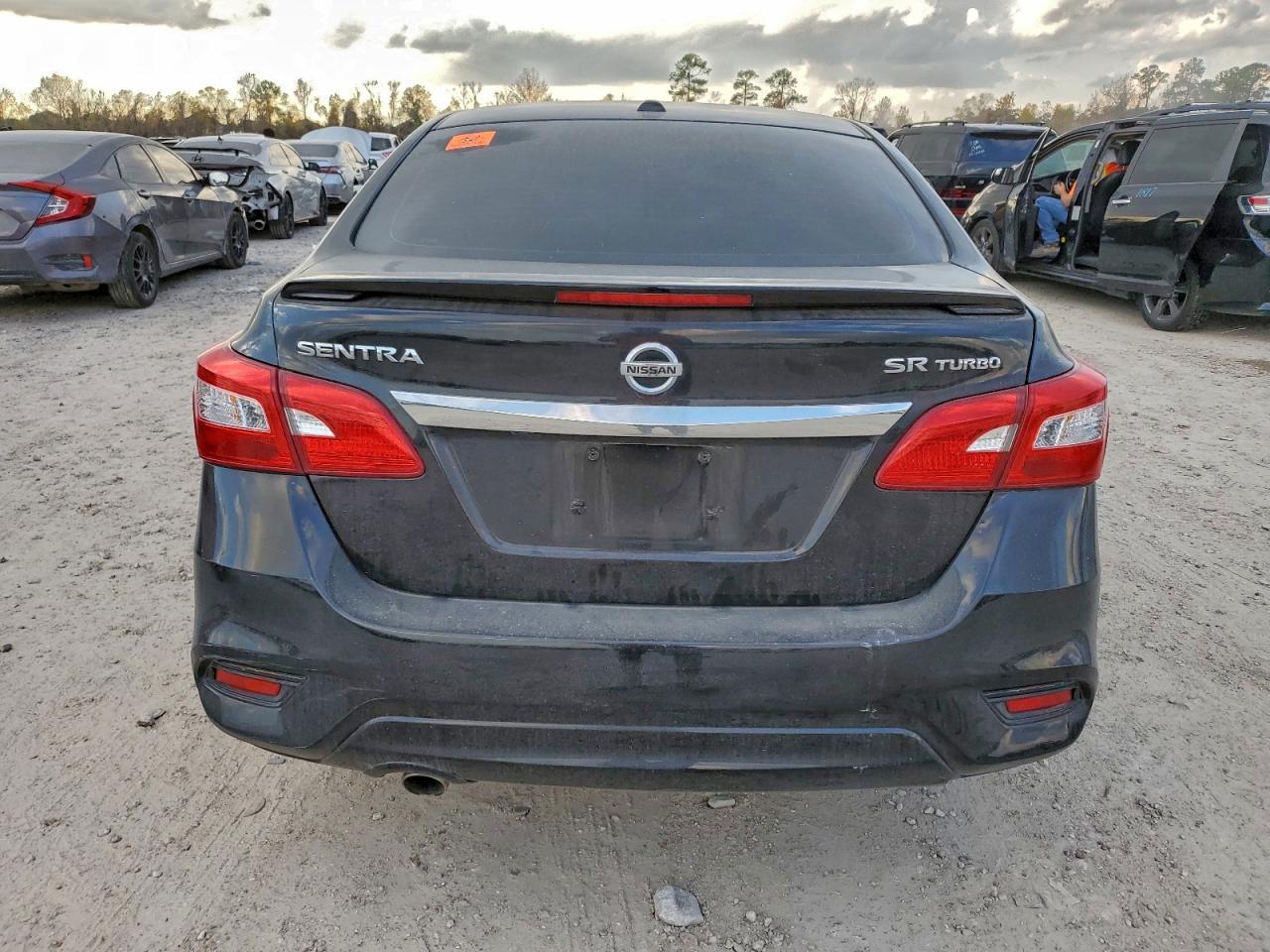 2017 NISSAN SENTRA SR TURBO photo 6