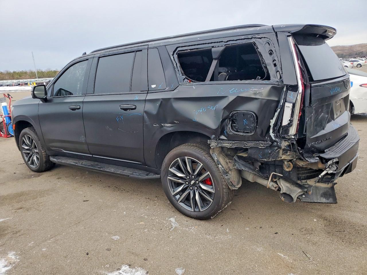 2022 CADILLAC ESCALADE ESV SPORT photo 2