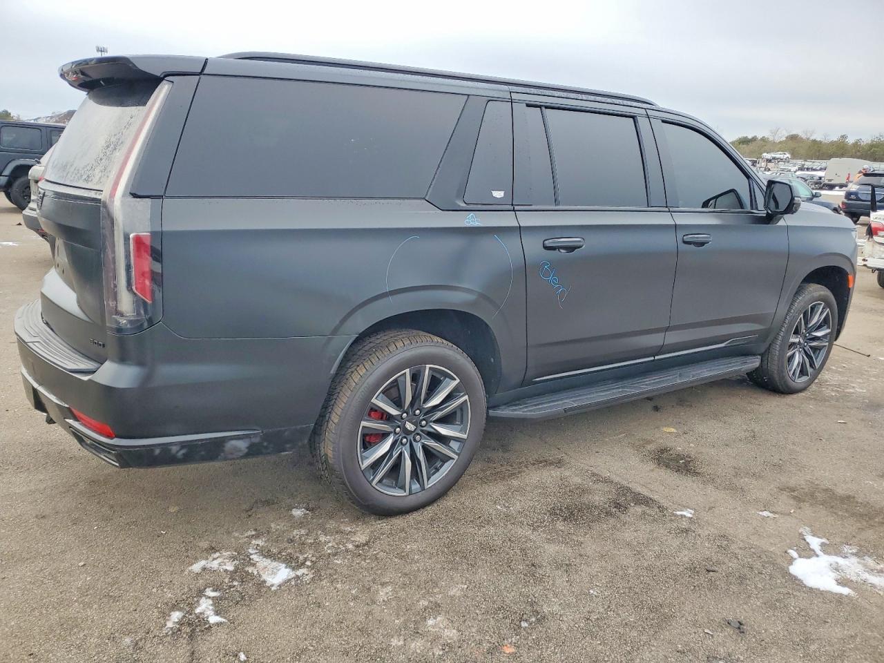 2022 CADILLAC ESCALADE ESV SPORT photo 3