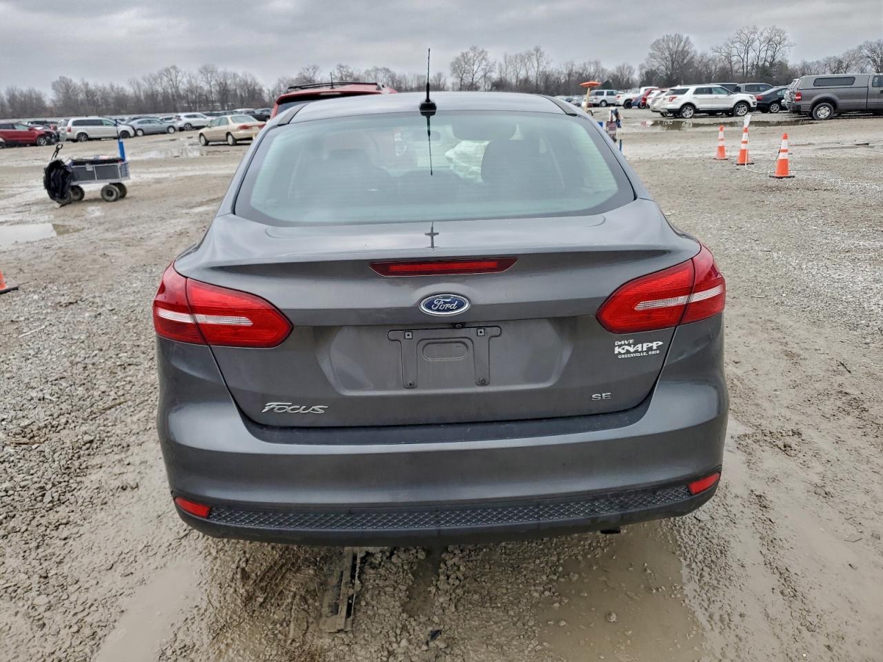 2018 FORD FOCUS SE photo 6
