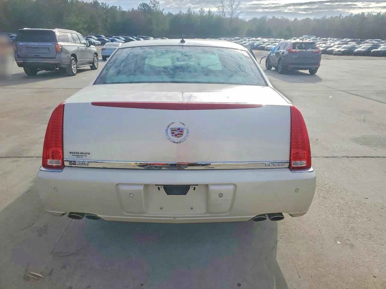 2008 CADILLAC DTS photo 6