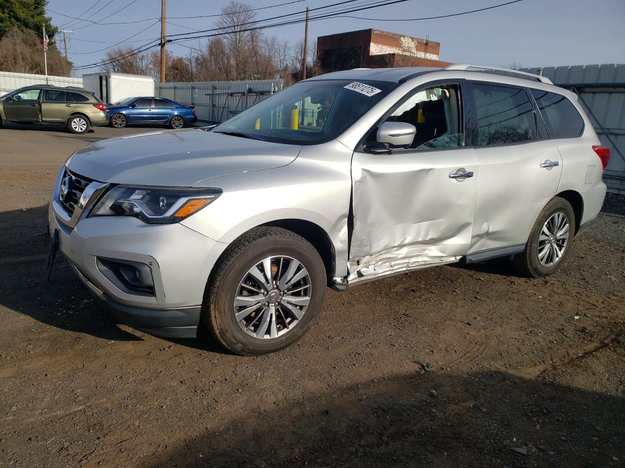 2017 NISSAN PATHFINDER
