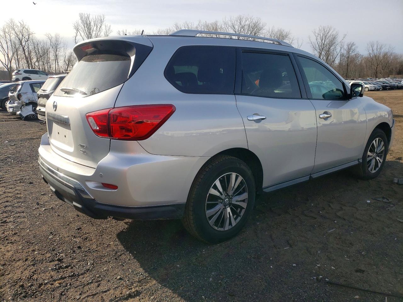 2017 NISSAN PATHFINDER S photo 3