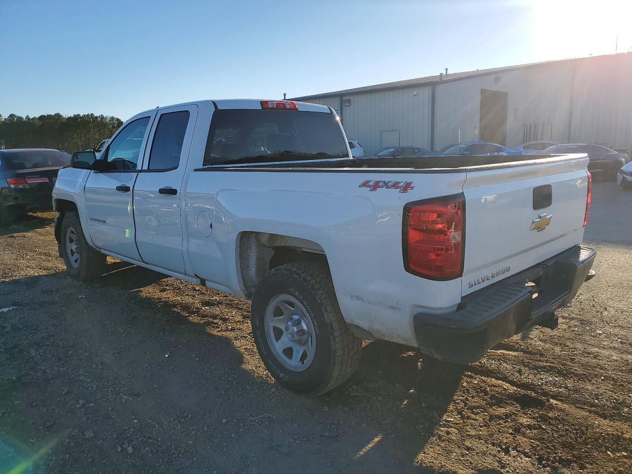 2017 CHEVROLET SILVERADO K1500 photo 2