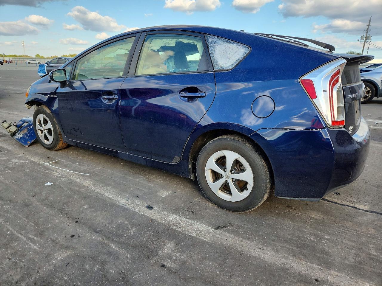 2015 TOYOTA PRIUS photo 4