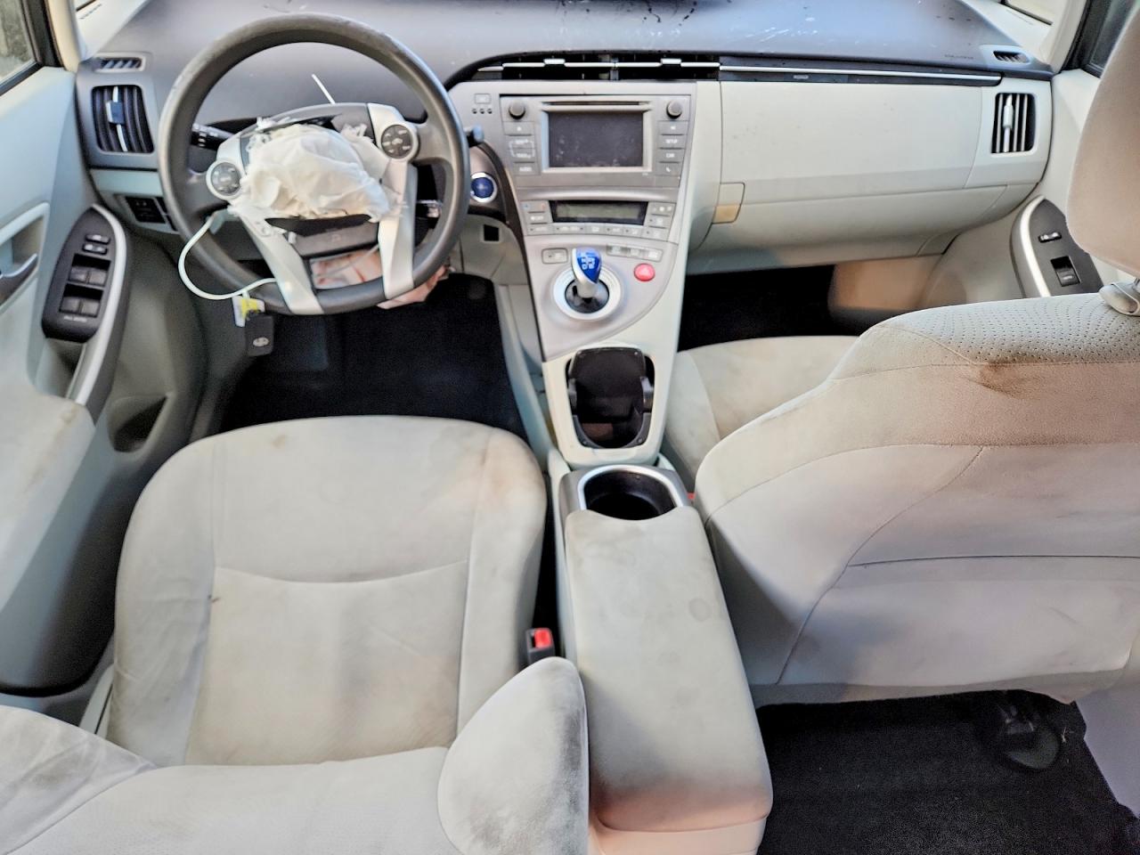 2015 TOYOTA PRIUS photo 22