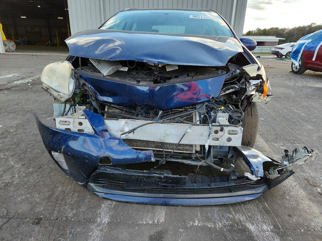 2015 TOYOTA PRIUS photo 13