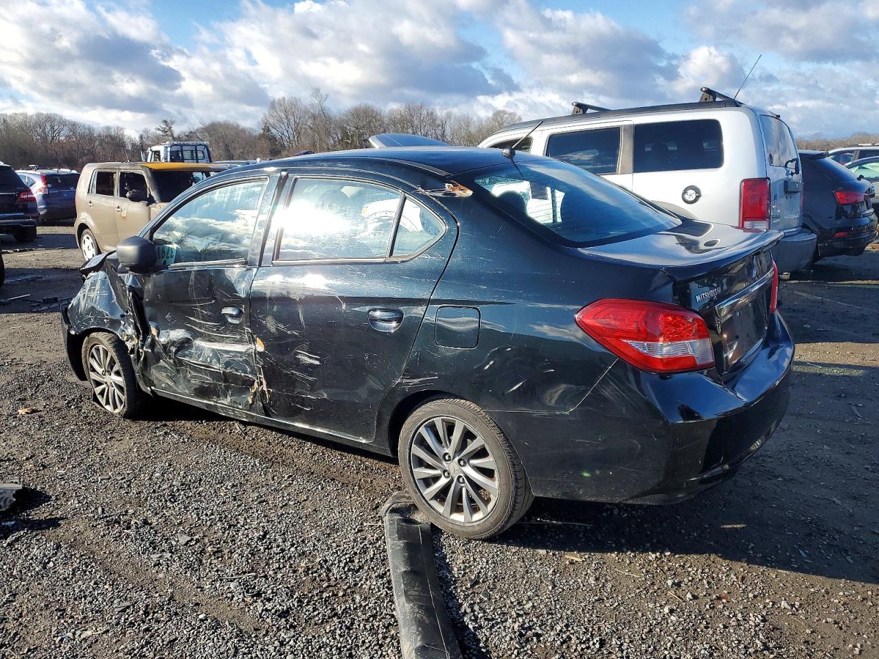 2018 MITSUBISHI MIRAGE G4 SE photo 2