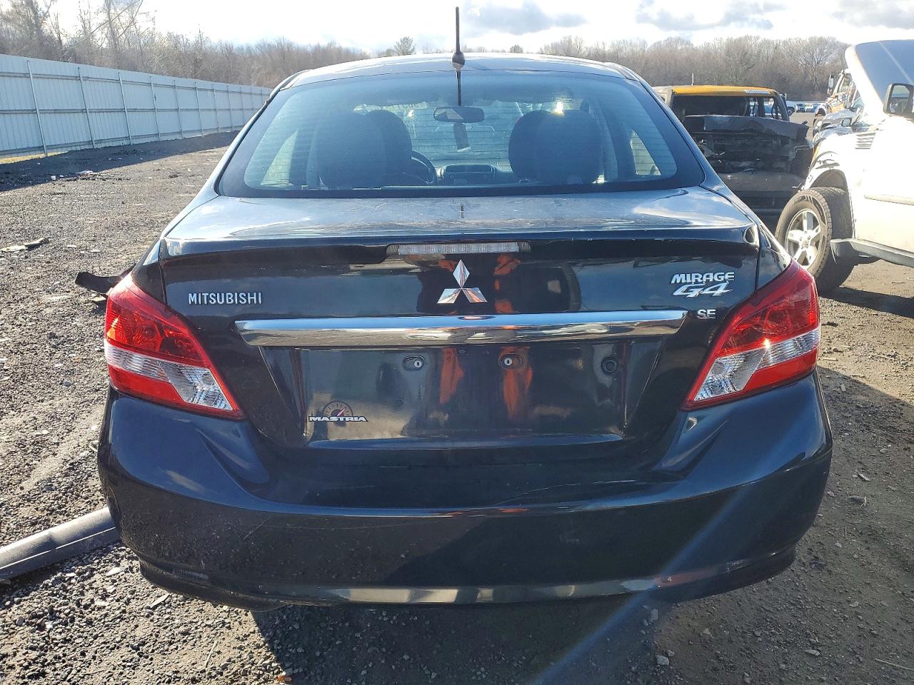 2018 MITSUBISHI MIRAGE G4 SE photo 6