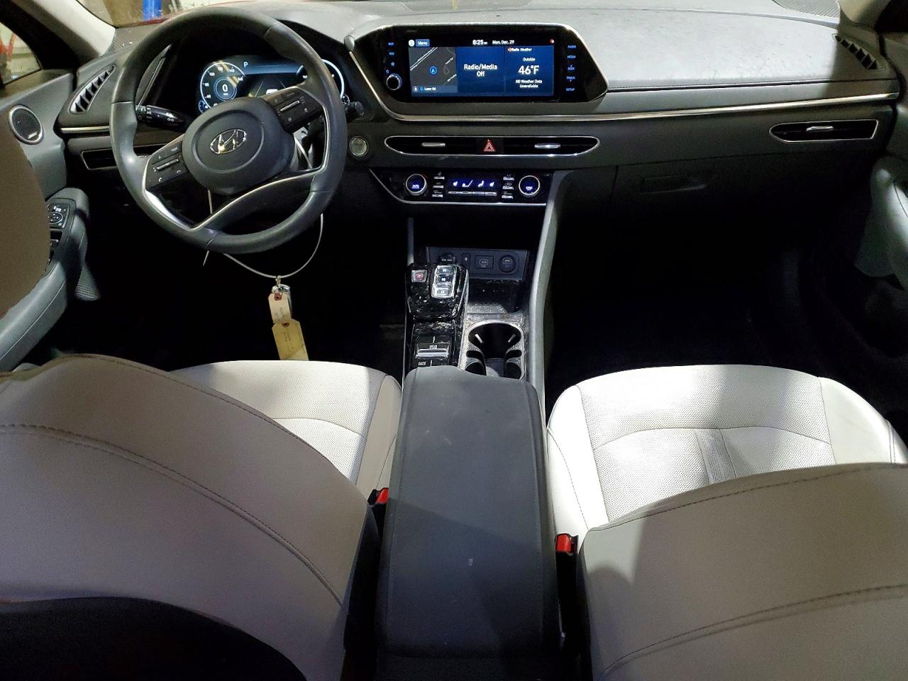 2020 HYUNDAI SONATA SEL photo 8