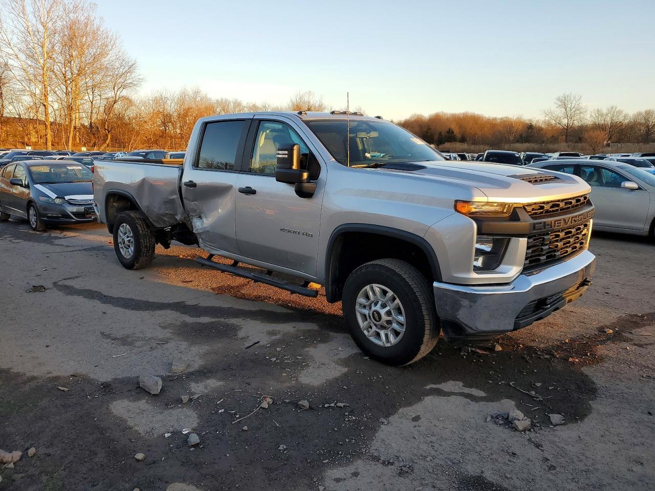 2021 CHEVROLET SILVERADO K2500 HEAVY DUTY photo 4