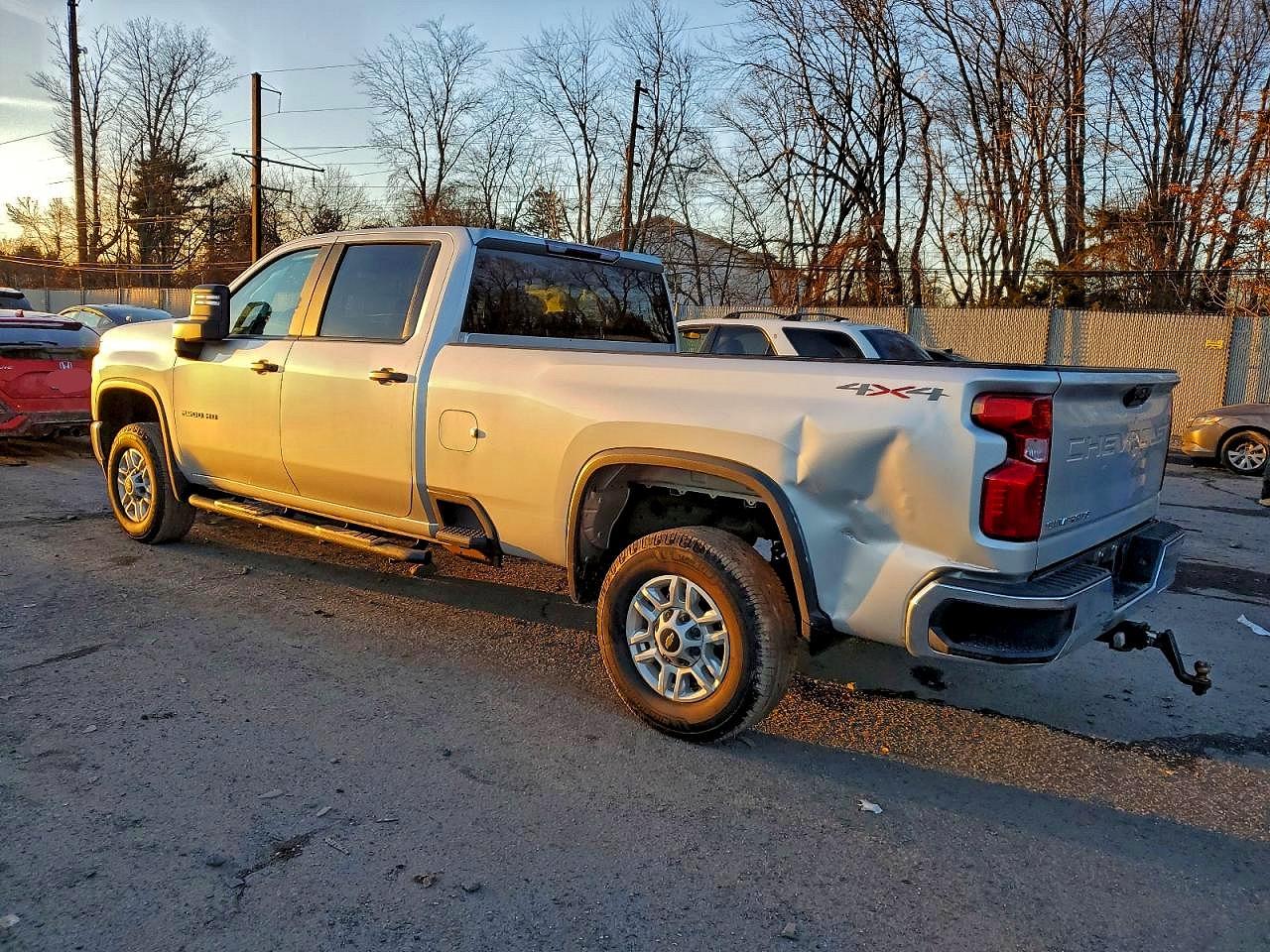 2021 CHEVROLET SILVERADO K2500 HEAVY DUTY photo 2