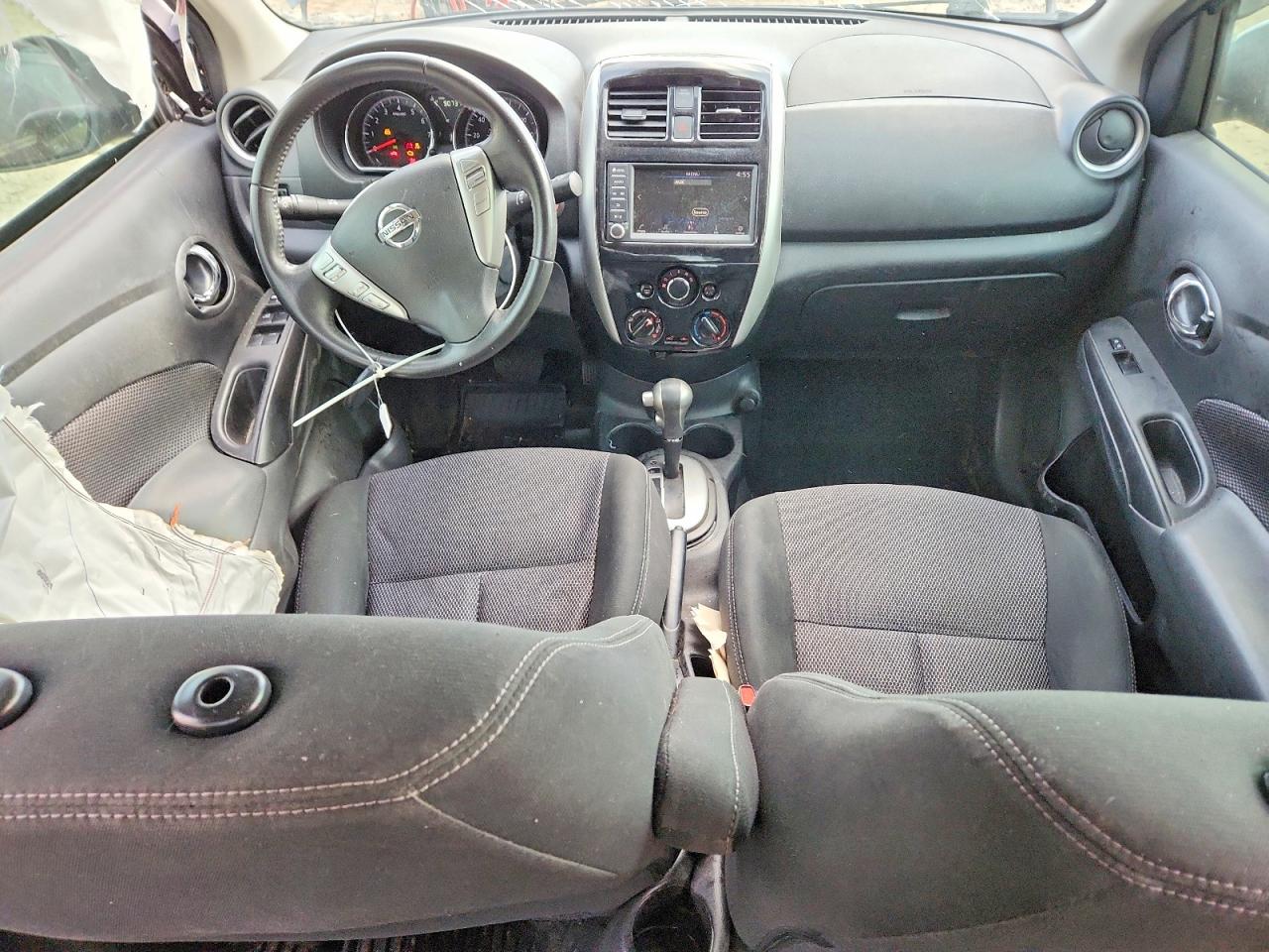 2019 NISSAN VERSA S photo 8