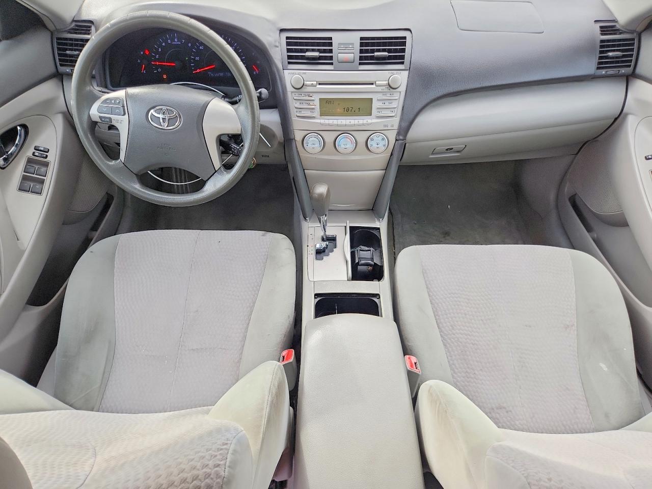 2010 TOYOTA CAMRY BASE photo 15