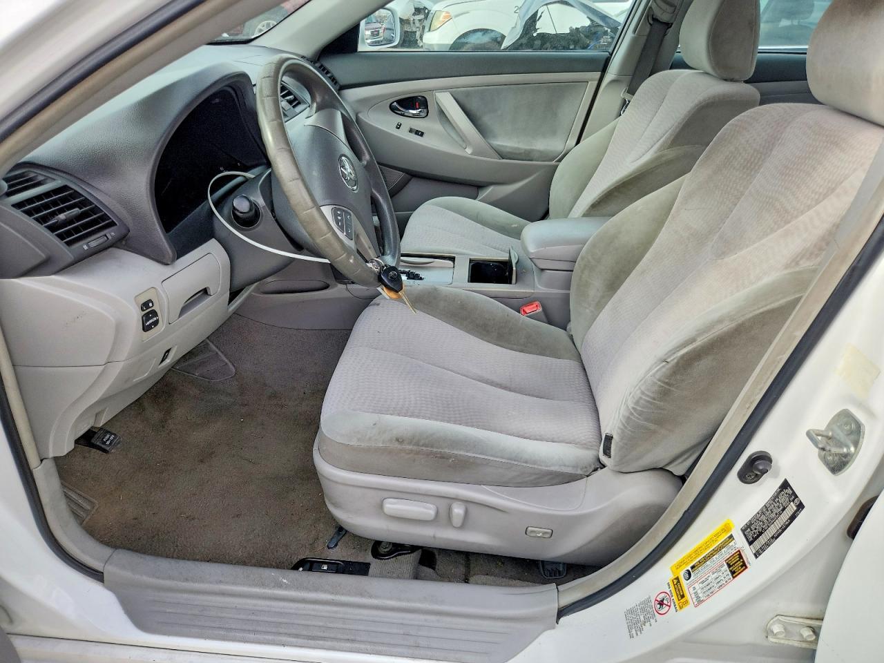 2010 TOYOTA CAMRY BASE photo 13