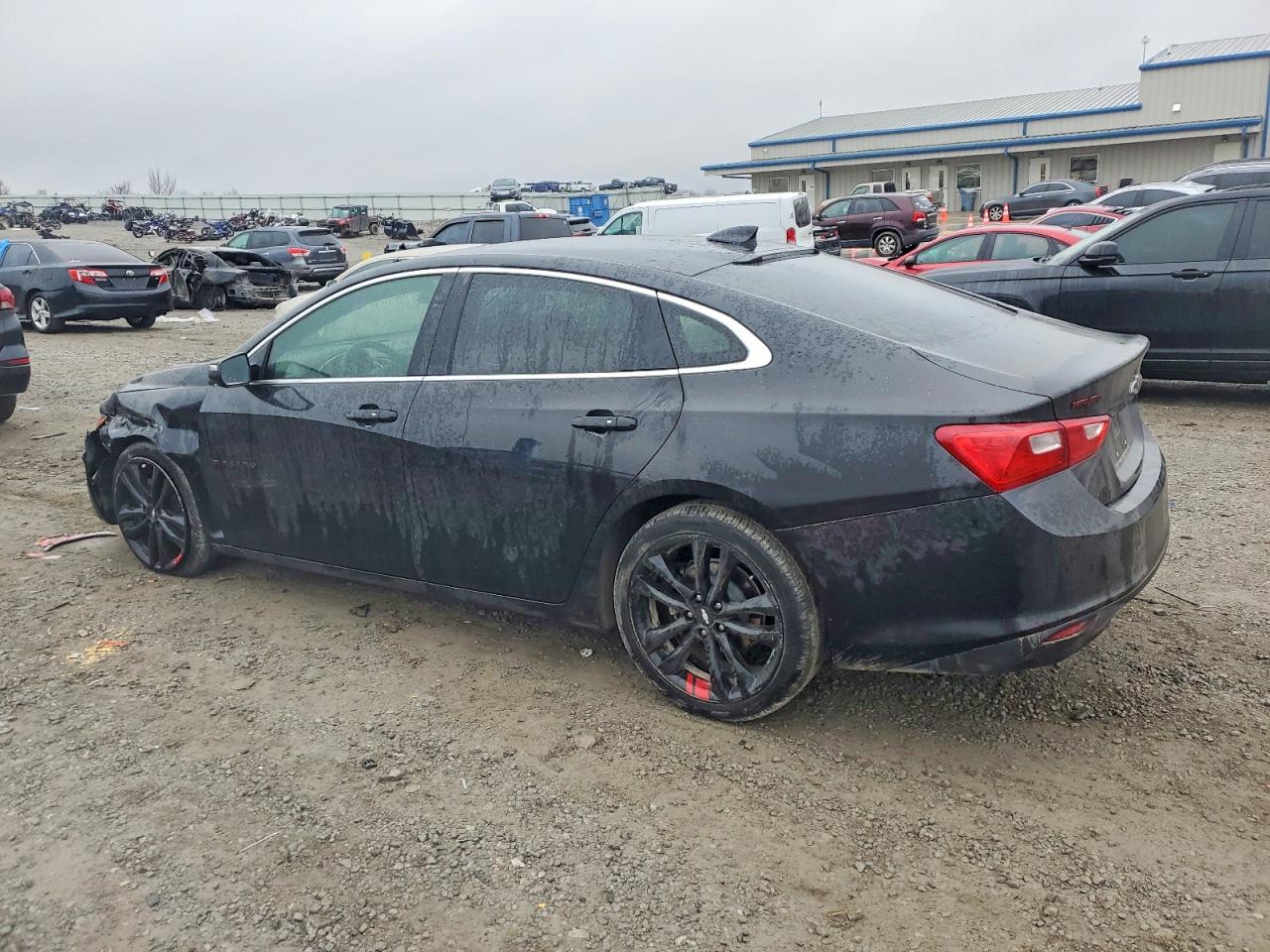 2018 CHEVROLET MALIBU LT photo 2