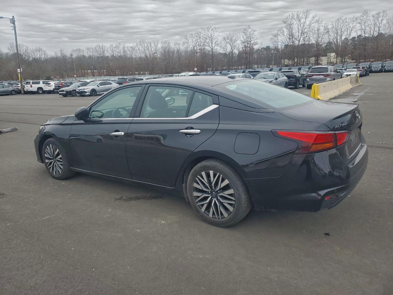 2024 NISSAN ALTIMA SV photo 3