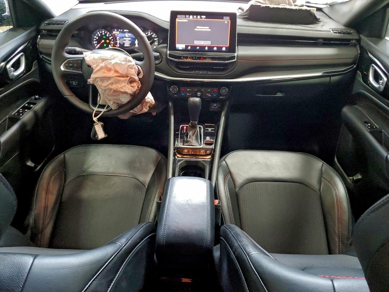 2025 JEEP COMPASS TRAILHAWK photo 8