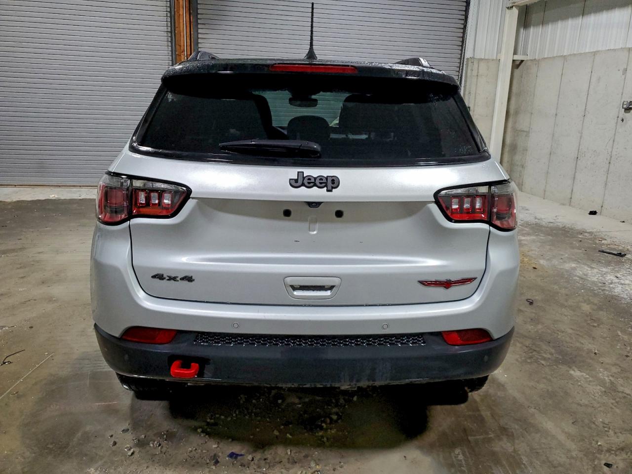 2025 JEEP COMPASS TRAILHAWK photo 6