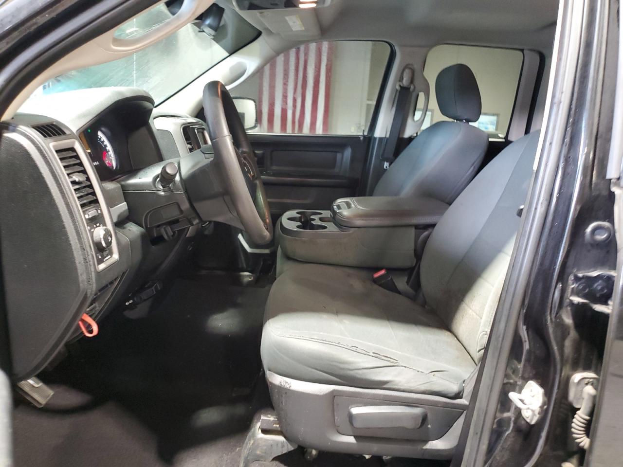 2015 RAM 1500 ST photo 7