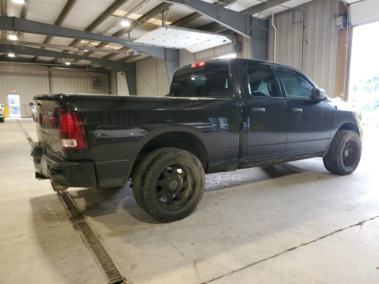 2015 RAM 1500 ST photo 3