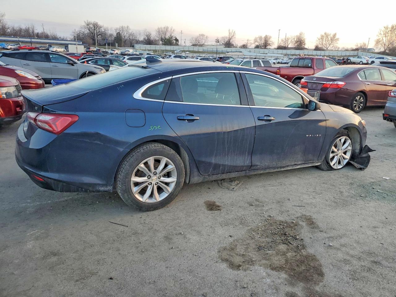 2020 CHEVROLET MALIBU LT photo 5