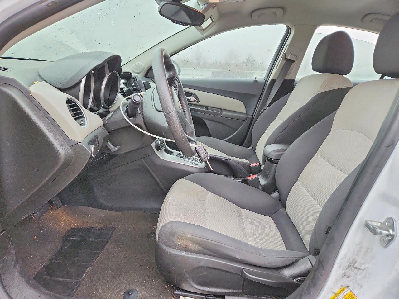 2016 CHEVROLET CRUZE LIMITED LS photo 7