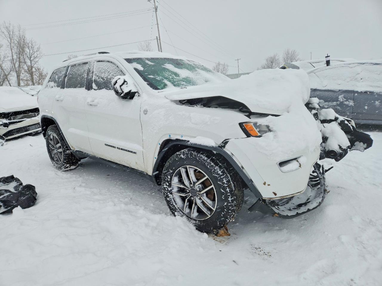 2020 JEEP GRAND CHEROKEE LAREDO photo 4
