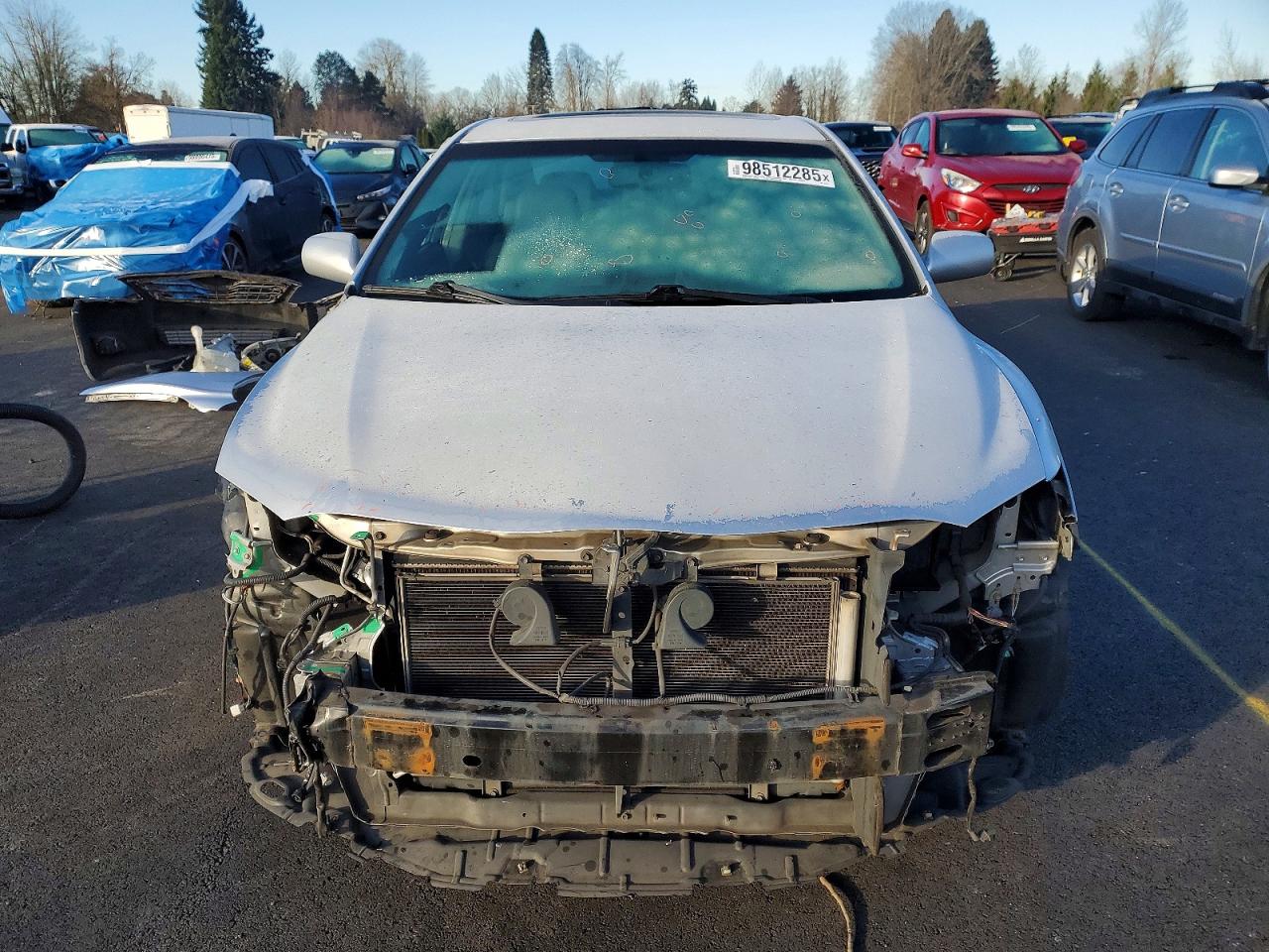 2011 TOYOTA CAMRY SE photo 5