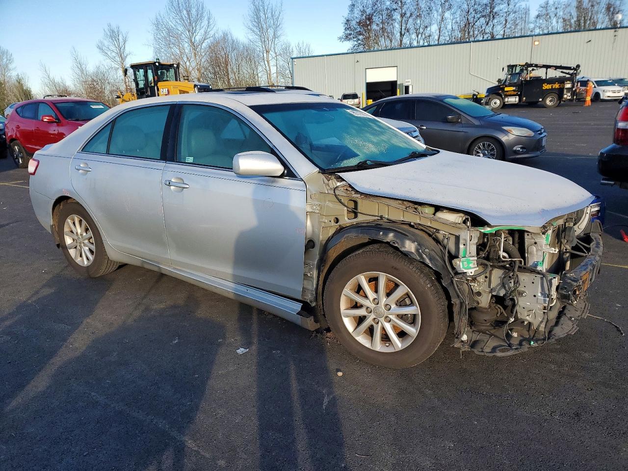 2011 TOYOTA CAMRY SE photo 4