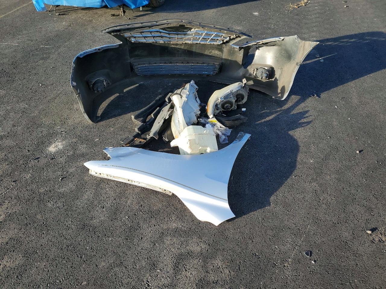 2011 TOYOTA CAMRY SE photo 12
