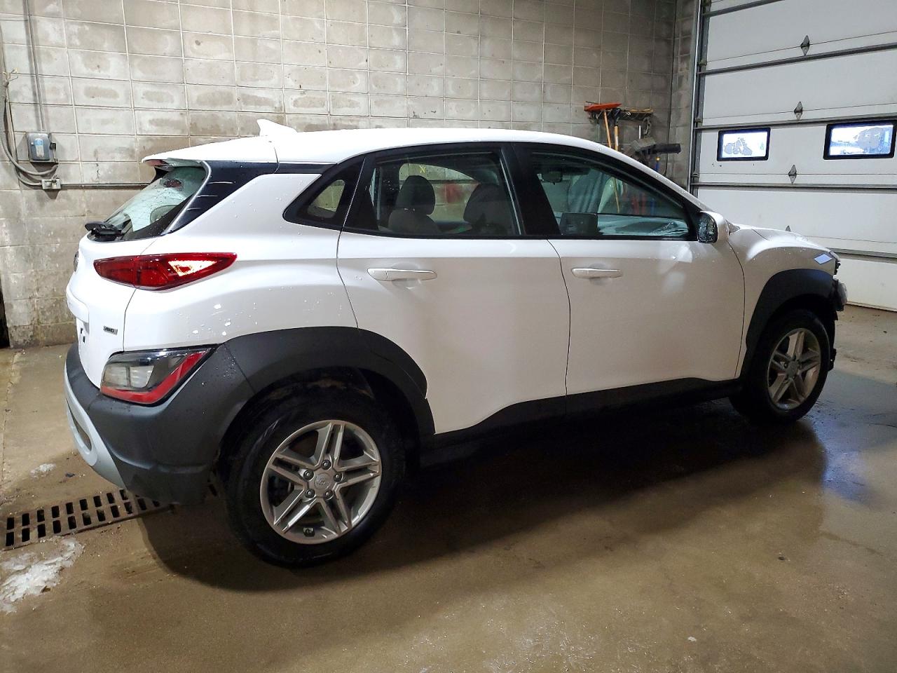2022 HYUNDAI KONA SEL photo 3