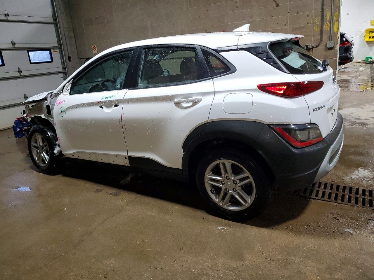 2022 HYUNDAI KONA SEL photo 2