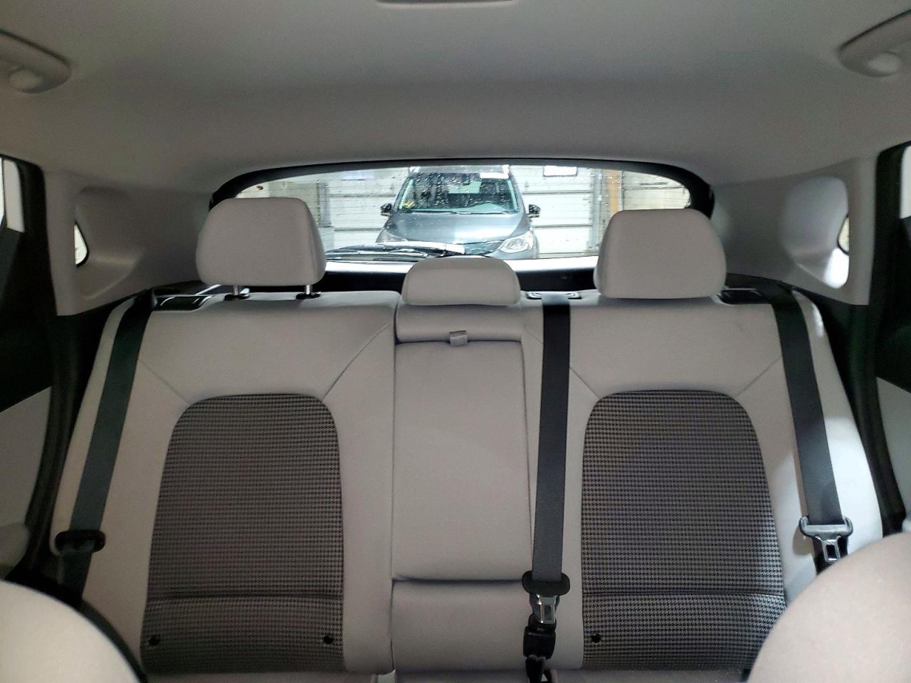 2022 HYUNDAI KONA SEL photo 10