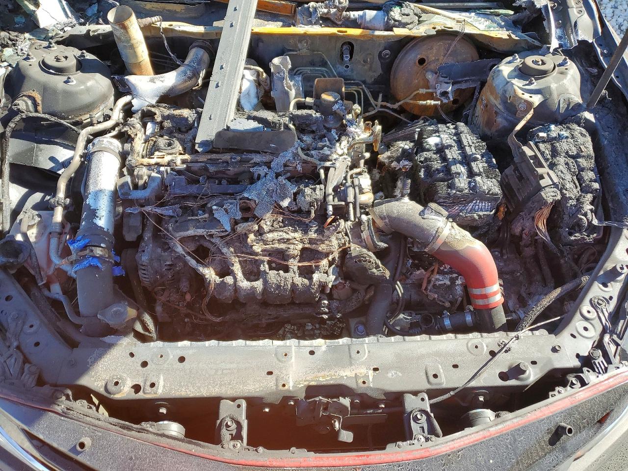 2019 TOYOTA CAMRY SE photo 21