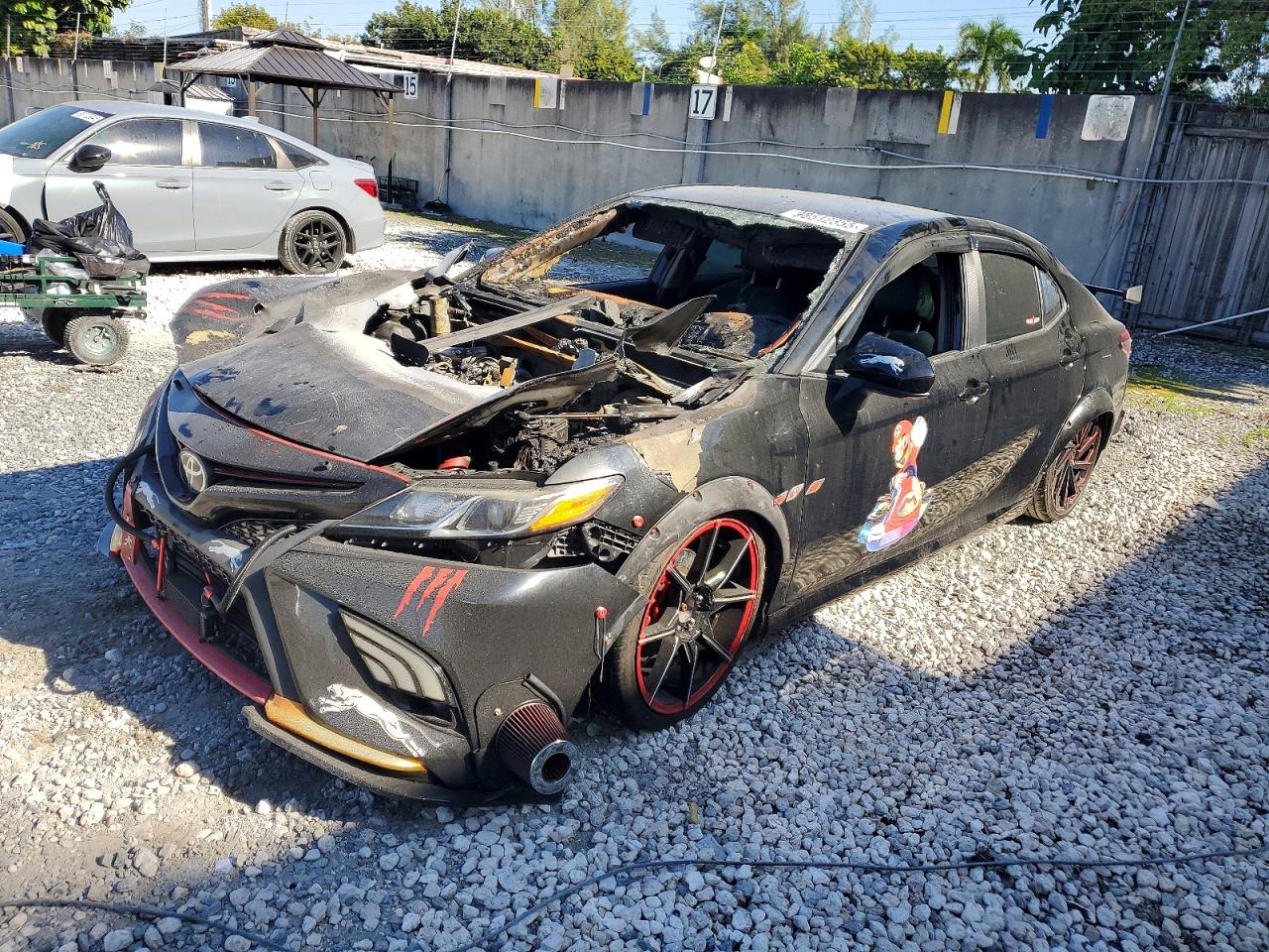 2019 TOYOTA CAMRY