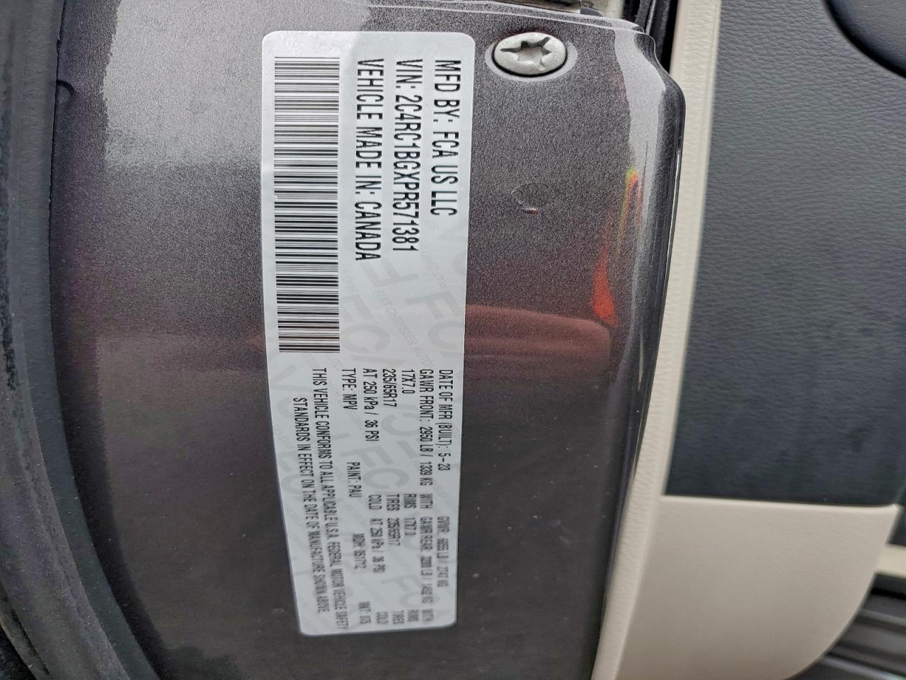 2023 CHRYSLER PACIFICA TOURING L photo 14